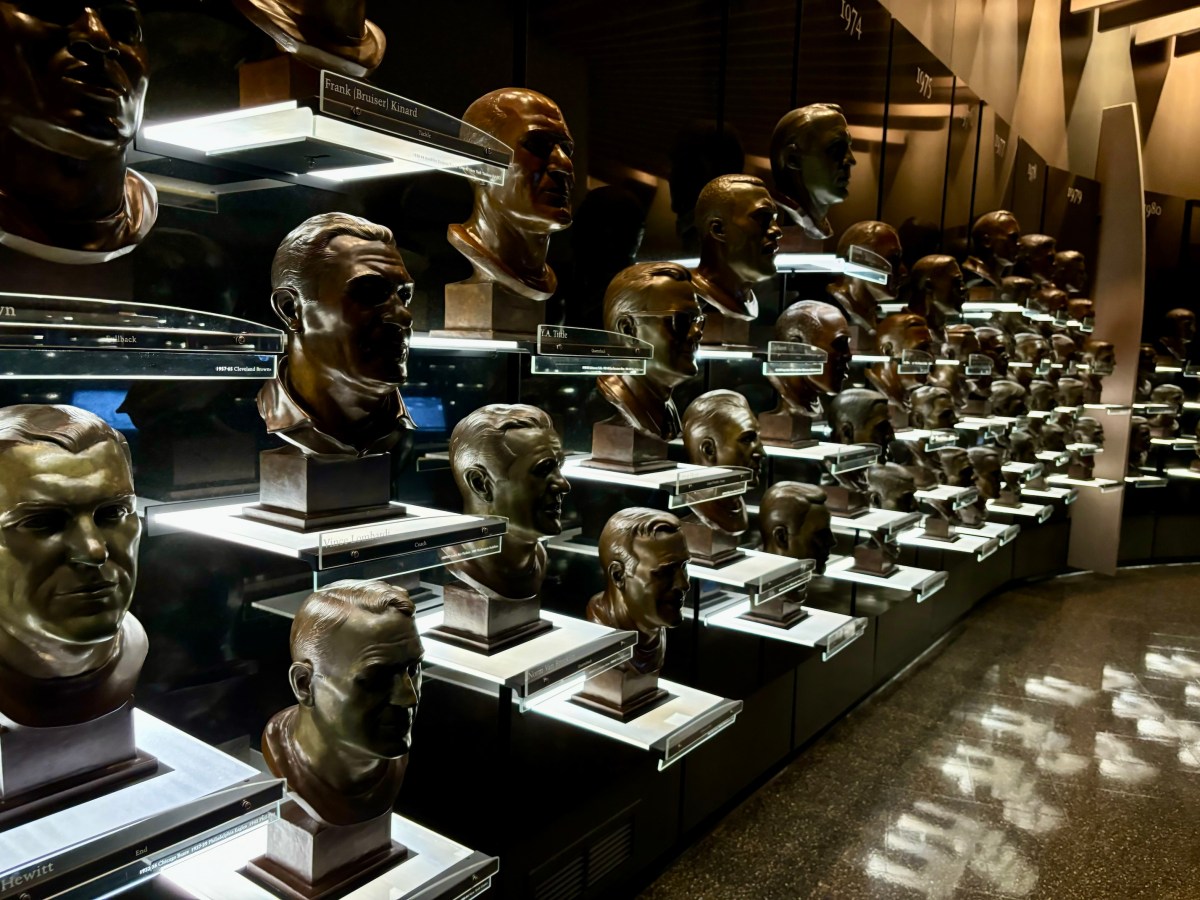 A visit to the Pro Football Hall of Fame – The Ball Caps Blog